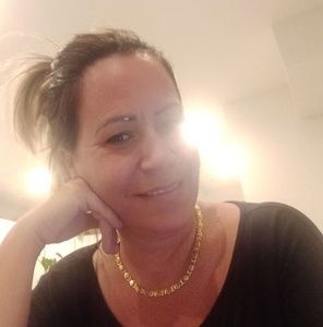 Meet your Posher, Yanet